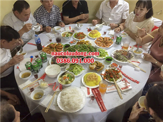 Dịch Vụ Nấu Cỗ Tại Nhà Ở Đội Cấn Ba Đình 0386091000 Phục vụ 4 mâm cỗ nhà anh Hoàng 