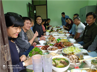 Đặt Nấu Cỗ Tại Nhà Ở Mê Linh 0386091000 Phục Vụ 8 Mâm Nhà Anh Trí 