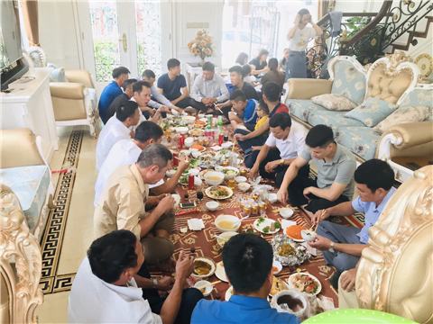 Đặt cỗ tại nhà ở quảng bá 0386091000