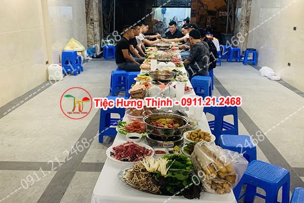 Đặt 5 mâm tiệc sinh nhật nhà anh Quang ở Hoàng Hoa Thám