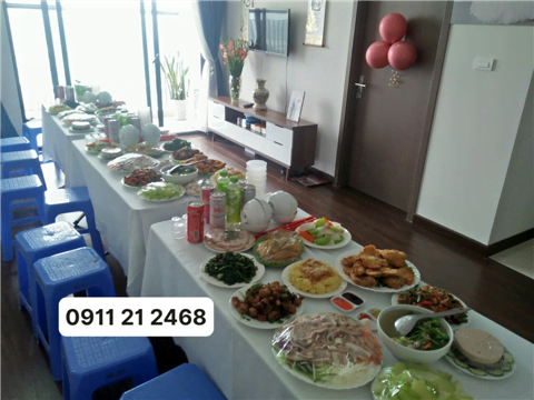 Phục vụ tiệc ăn hỏi tại nhà ở BEA SKY Nguyễn Xiển