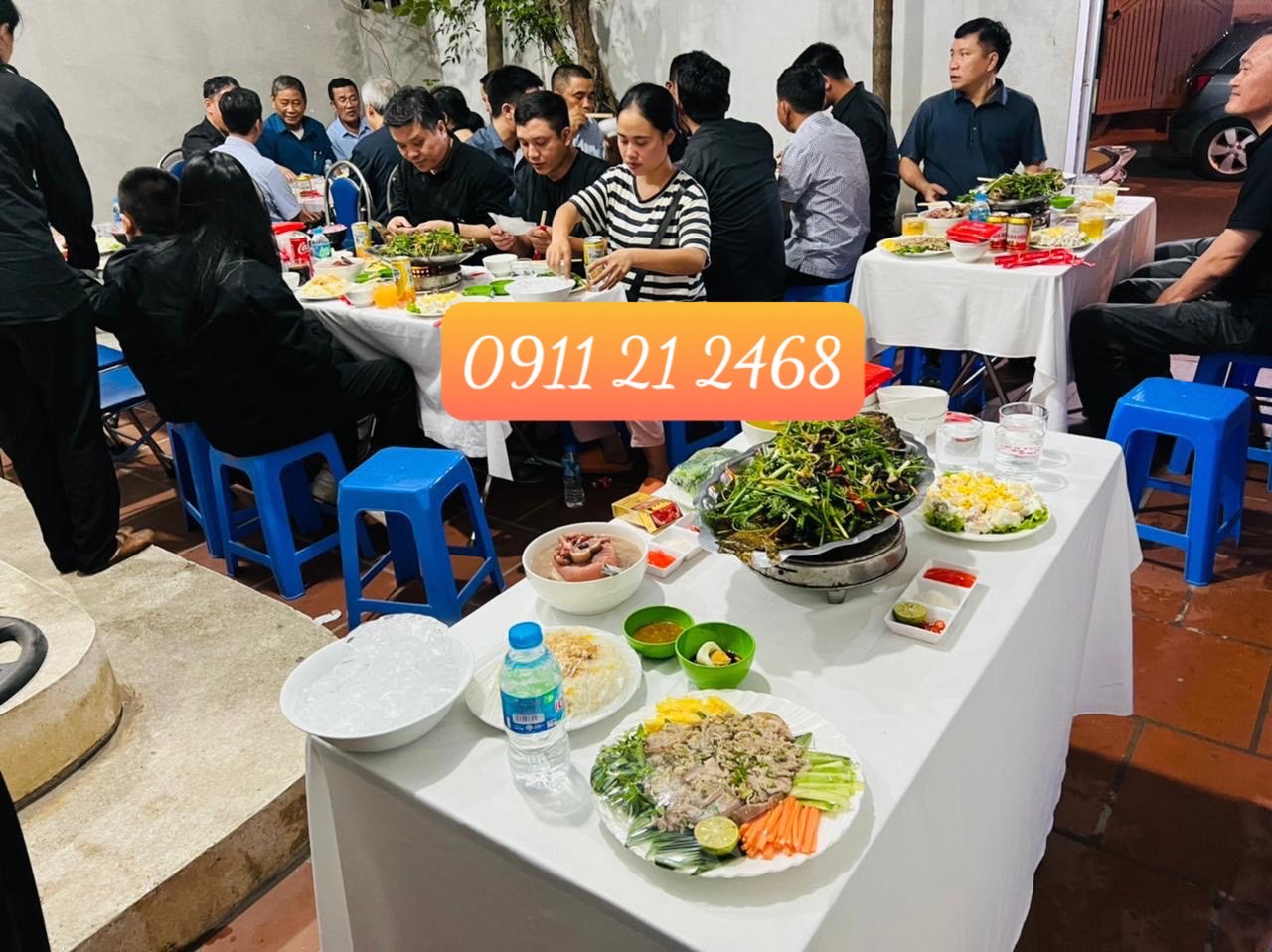 Phục vụ tiệc liên hoan gia đình tại nhà ở Hà Nội