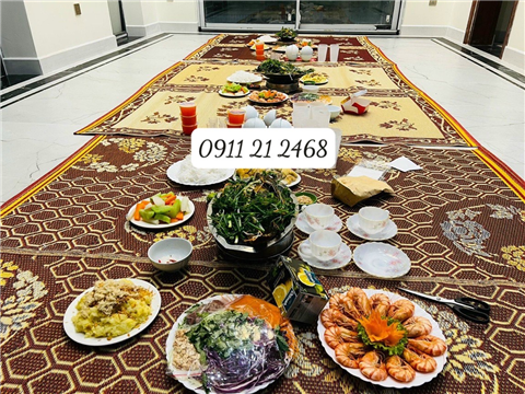 Phục vụ cỗ liên hoan tại nhà ở Mỹ Đình