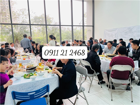 Phục vụ 15 mâm cỗ liên hoan công ty ở Hà Nội