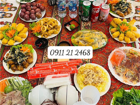 Nấu cỗ giỗ tại nhà phường Hàng Buồm – Cỗ đậm đà hương vị Bắc Bộ, tròn đầy lễ nghĩa